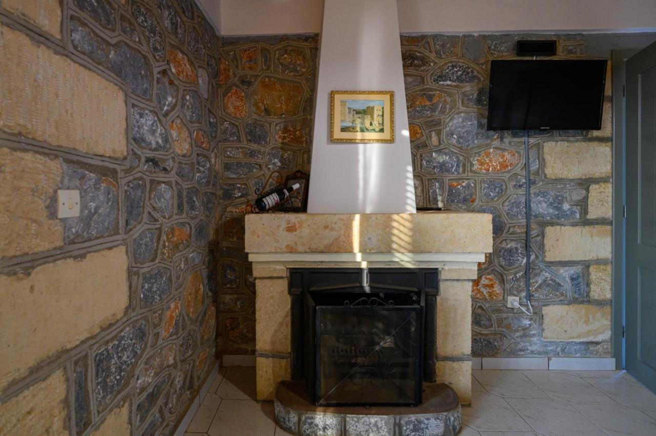 Σελήνη Apartment Kotronion  Bagian luar foto
